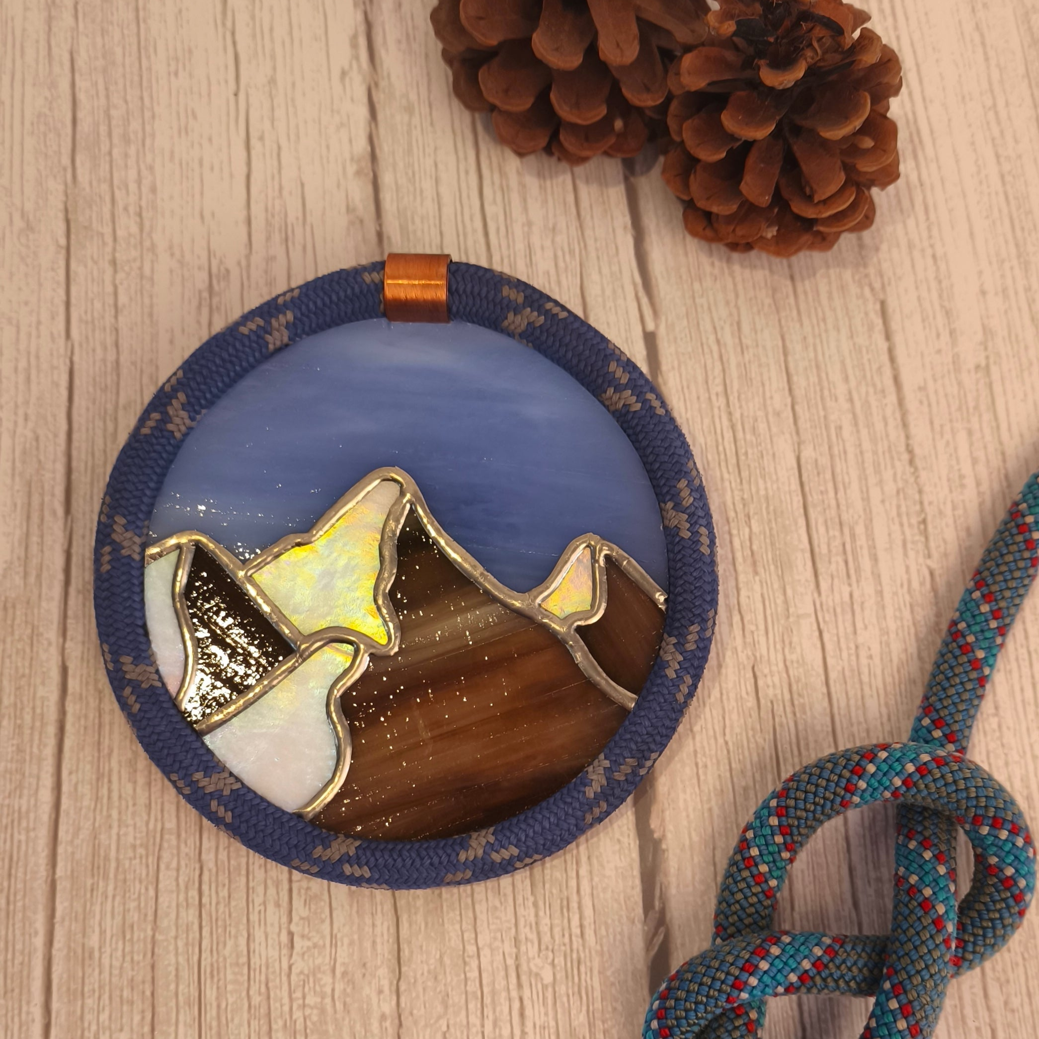 Terra Vitrae - Créations en vitrail et verre fondu, inspirées de la nature et la montagne