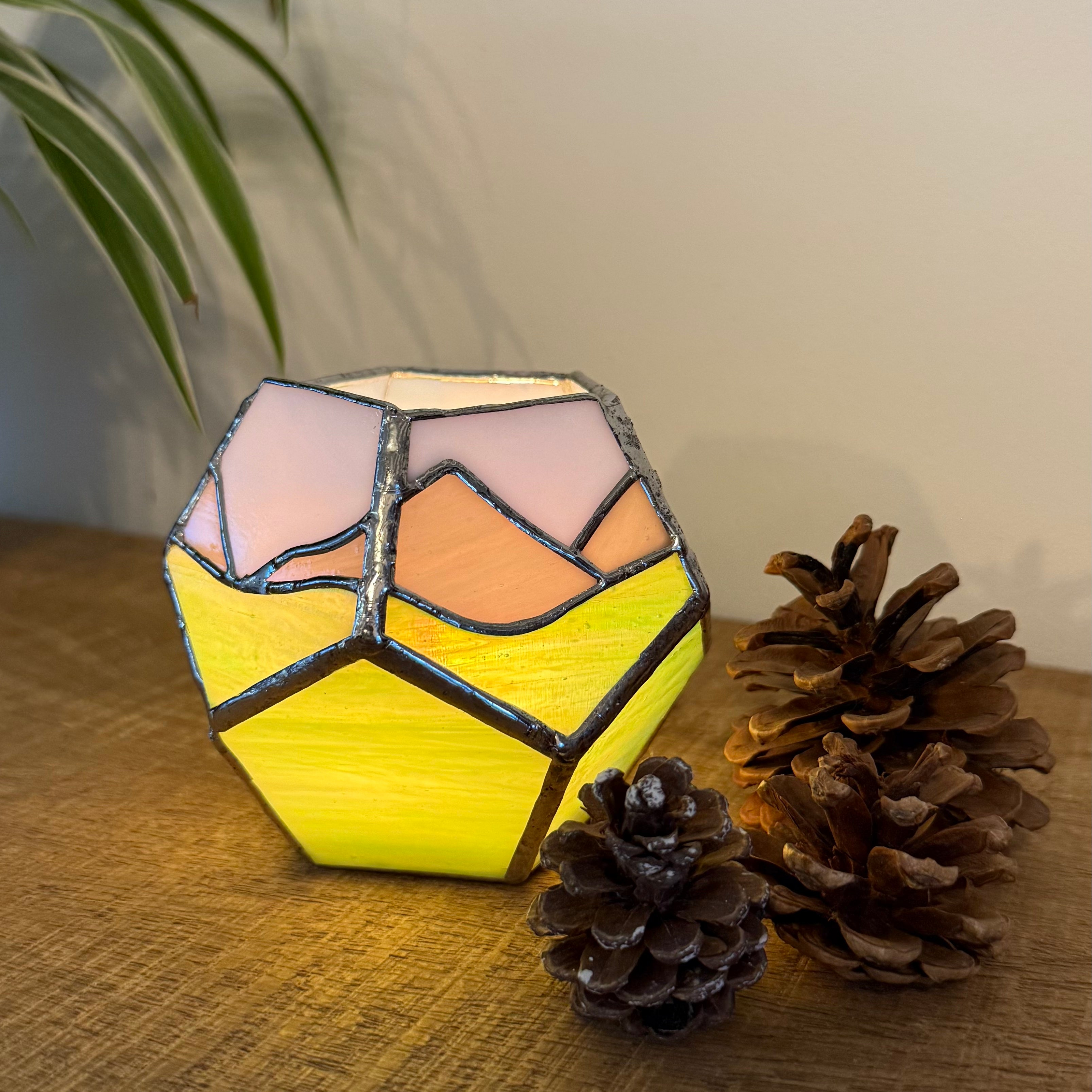 Terra Vitrae - Créations en vitrail et verre fondu, inspirées de la nature et la montagne