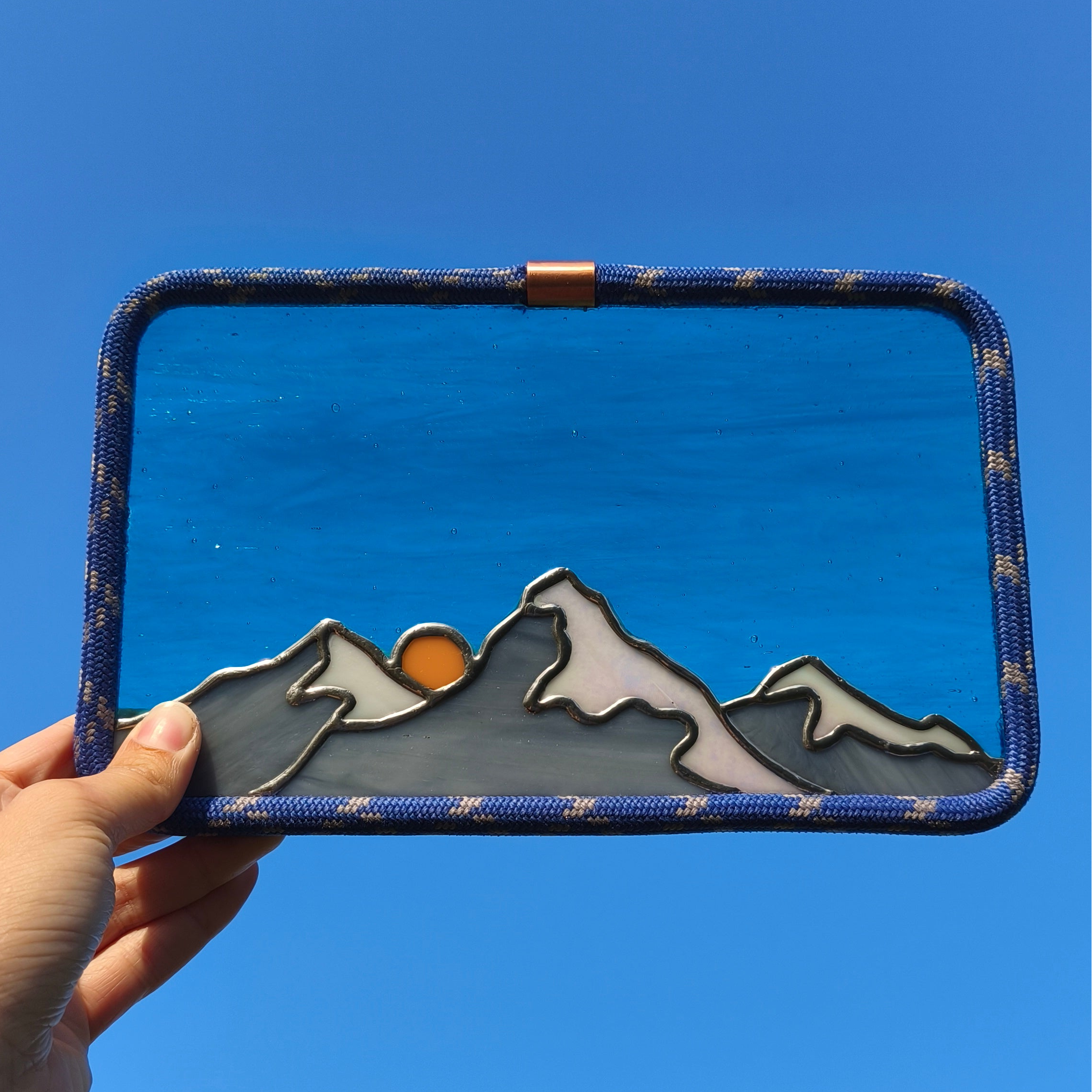 Terra Vitrae - Créations en vitrail et verre fondu, inspirées de la nature et la montagne