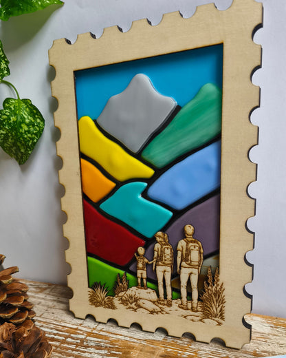 Décoration artisanale paysage de montagne en verre et bois - vue de côté